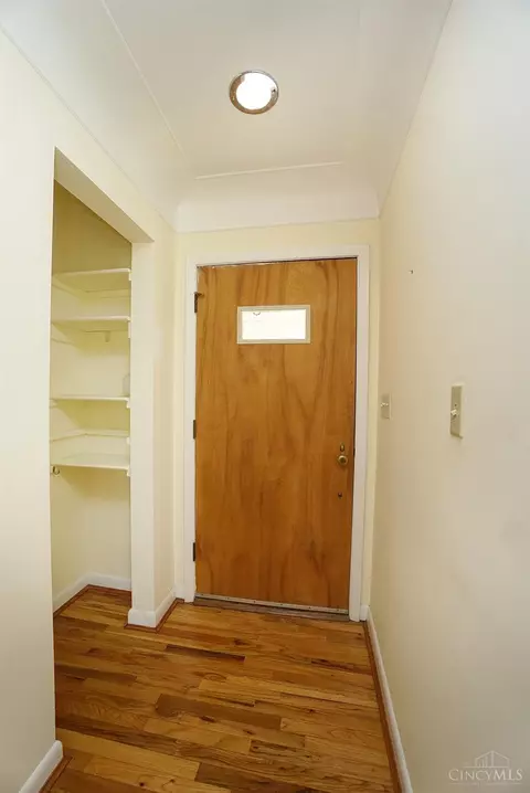 9719 Leacrest, Cincinnati, OH 45215 photo 16