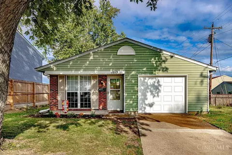 1813 Waynebrook, Middletown, OH 45044