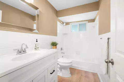 892 Hawthorne Dr, Cincinnati, OH 45245 photo 9