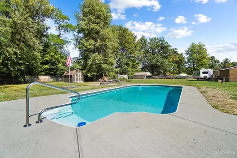 892 Hawthorne Dr, Cincinnati, OH 45245 photo 12