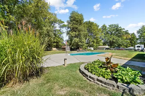 892 Hawthorne Dr, Cincinnati, OH 45245 photo 14