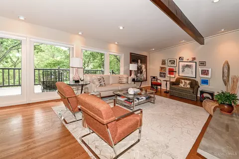 8 Walsh, Cincinnati, OH 45208 photo 9