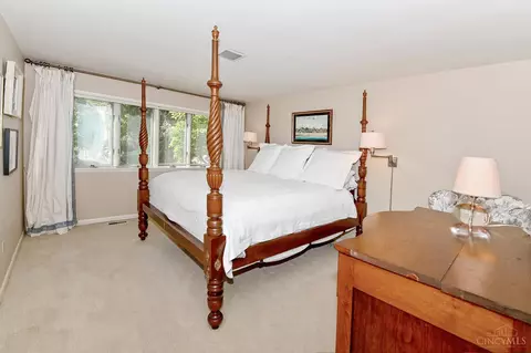 8 Walsh, Cincinnati, OH 45208 photo 37