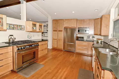 8 Walsh, Cincinnati, OH 45208 photo 18