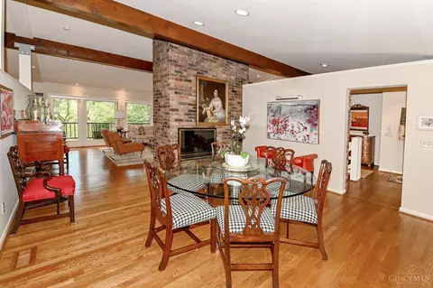 8 Walsh, Cincinnati, OH 45208 photo 12