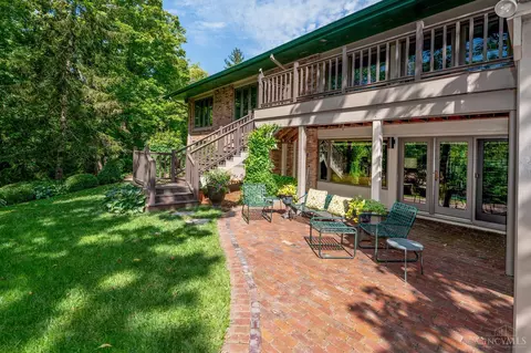 8 Walsh, Cincinnati, OH 45208 photo 39