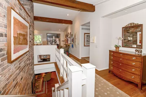 8 Walsh, Cincinnati, OH 45208 photo 5