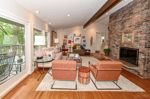 8 Walsh, Cincinnati, OH 45208 photo 7