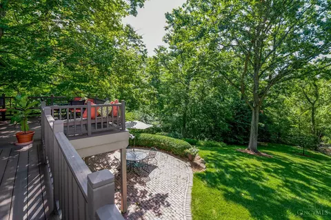 8 Walsh, Cincinnati, OH 45208 photo 43