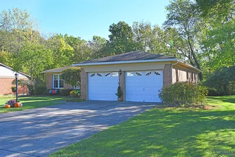 10728 Stargate Ln, Cincinnati, OH 45240 photo 2
