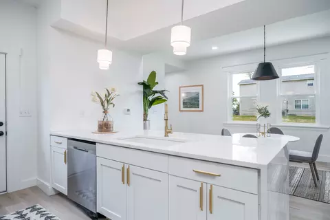 1824 Huron, Cincinnati, OH 45207 photo 5