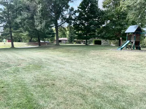 2565 Devils Backbone Rd, Cincinnati, OH 45233 photo 38
