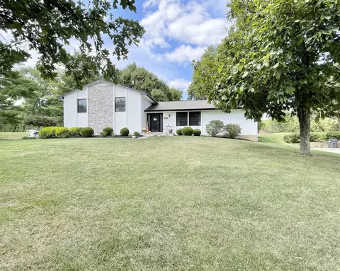 2565 Devils Backbone Rd, Cincinnati, OH 45233 photo 2