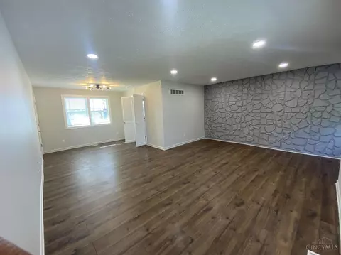 1076 Waycross Rd, Forest Park, OH 45240 photo 10
