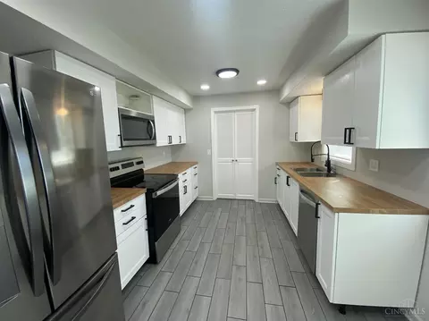 1076 Waycross Rd, Forest Park, OH 45240 photo 4
