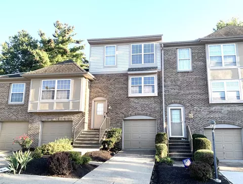 2450 Cardinal Hill Ct, Cincinnati, OH 45230