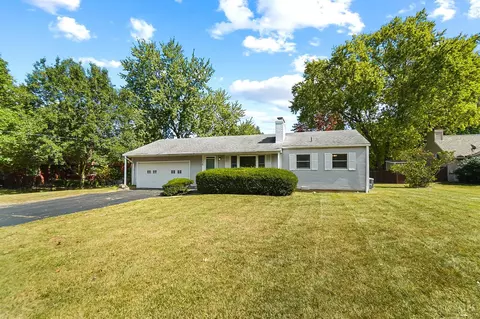 356 Hilltop Ln, Wyoming, OH 45215