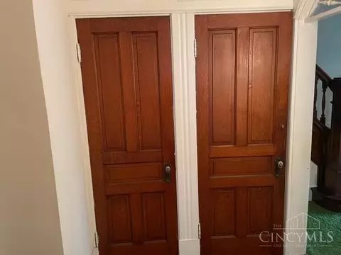 Entry Way - 915 Sunset, Cincinnati, OH 45205 photo 3 of 3