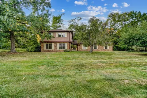 6725 Fair Acres Dr, Cincinnati, OH 45237