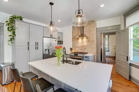 2718 Willard, Cincinnati, OH 45209 photo 6