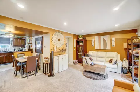 3397 Amberway, Cincinnati, OH 45251 photo 9