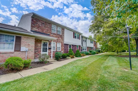3397 Amberway, Cincinnati, OH 45251 photo 3