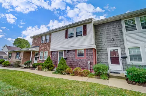 3397 Amberway, Cincinnati, OH 45251 photo 2