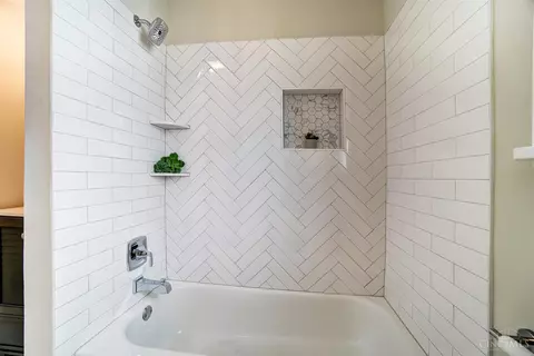 6906 Roe, Cincinnati, OH 45227 photo 13