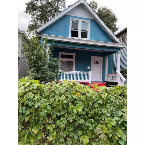 3745 Kenilworth, Cincinnati, OH 45226