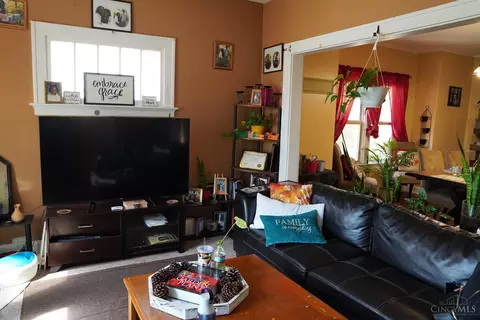 4310 Eighth St, Cincinnati, OH 45205 photo 3
