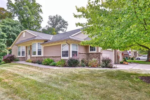 6038 Bridgehaven Dr, Milford, OH 45150