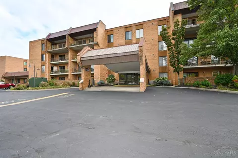 3543 Amberacres #404, Cincinnati, OH 45237