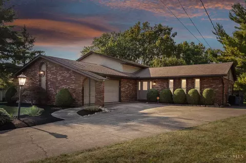 7028 Spruce Hl, West Chester, OH 45069