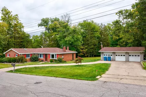 50 Lawson Dr, Amelia, OH 45102