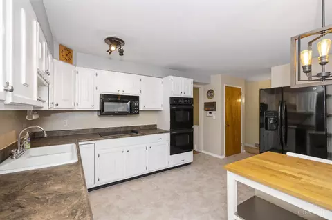8699 Zenith Ct, Cincinnati, OH 45231 photo 19