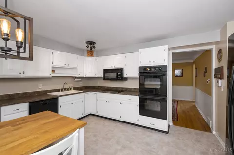 8699 Zenith Ct, Cincinnati, OH 45231 photo 18