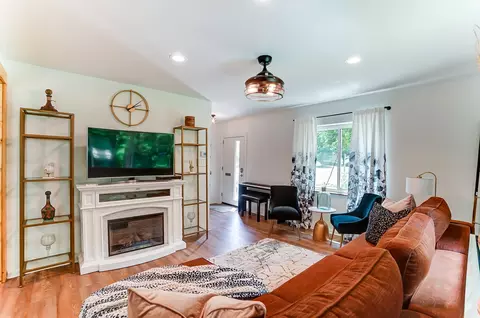 904 Oak, Cincinnati, OH 45215 photo 8