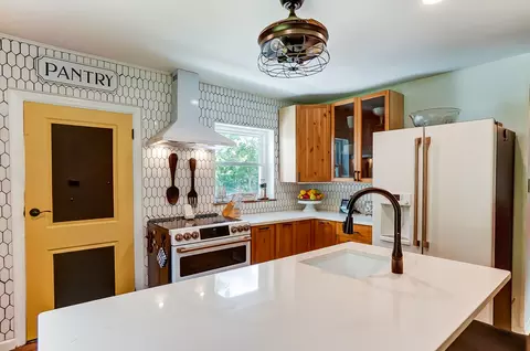 904 Oak, Cincinnati, OH 45215 photo 12