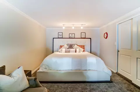 904 Oak, Cincinnati, OH 45215 photo 36