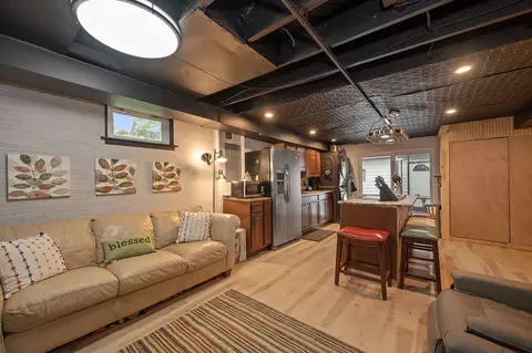 904 Oak, Cincinnati, OH 45215 photo 29