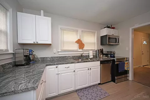 4059 Mclean, Cincinnati, OH 45255 photo 12