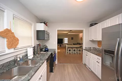 4059 Mclean, Cincinnati, OH 45255 photo 13