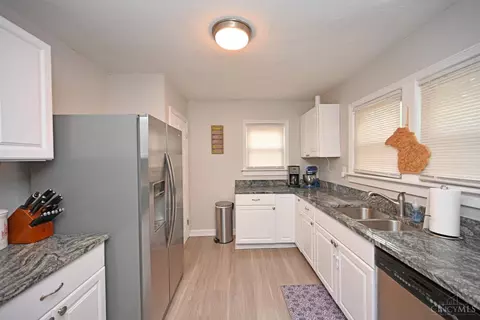 4059 Mclean, Cincinnati, OH 45255 photo 11