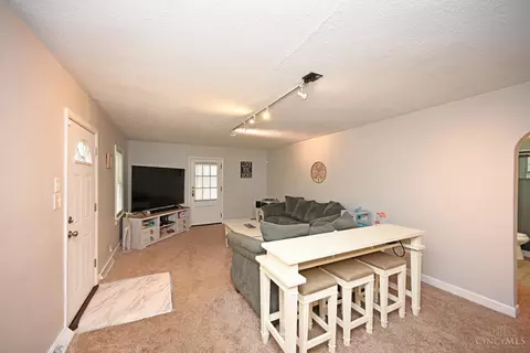4059 Mclean, Cincinnati, OH 45255 photo 5