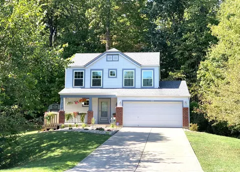29 Amelia Park Dr, Amelia, OH 45102