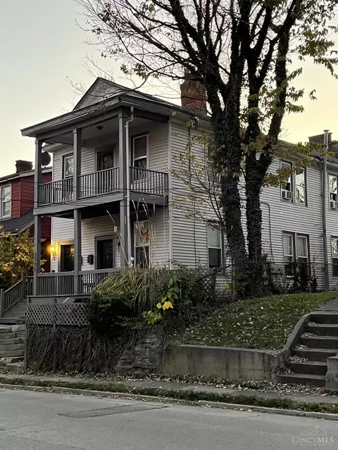2705 Hackberry St, Cincinnati, OH 45206