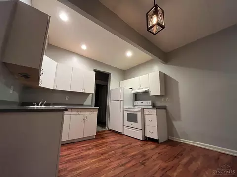 2705 Hackberry St, Cincinnati, OH 45206 photo 9