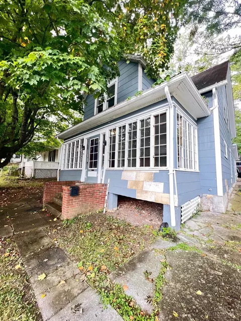 721 High St, Hillsboro, OH 45133