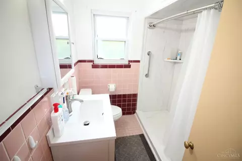198 Crest, Reading, OH 45215 photo 8