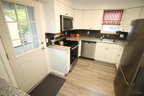 198 Crest, Reading, OH 45215 photo 6